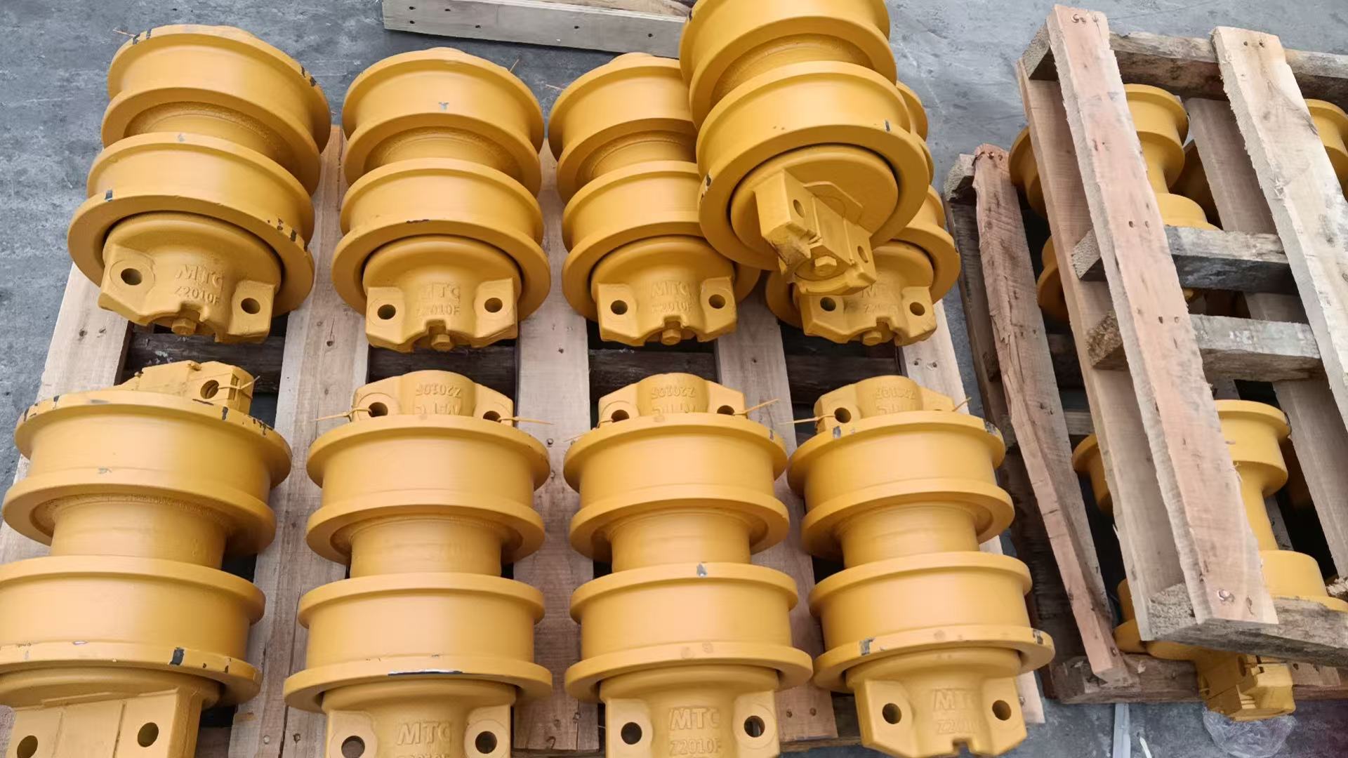 推土機(jī)配件